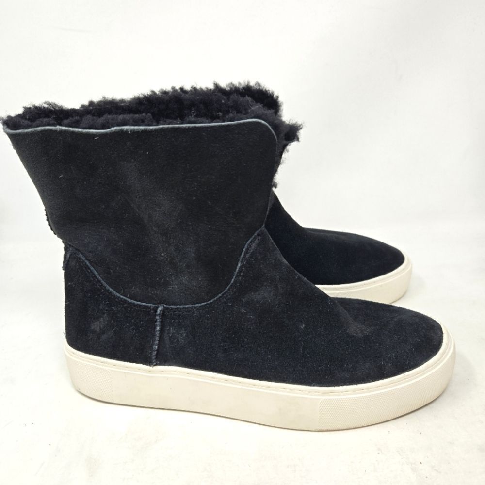 UGG Lynus Women's Black Pullon Suede Sneaker Ankle Boots Size 8
